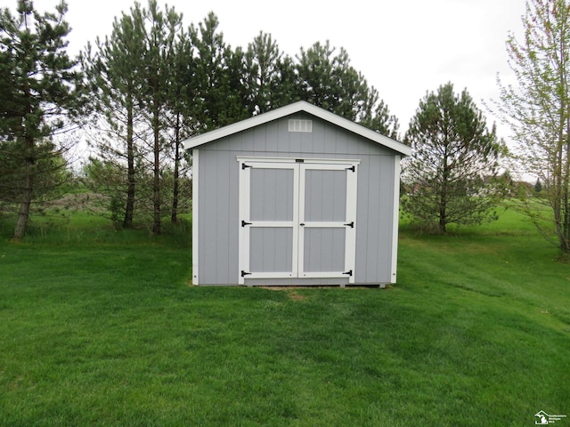 465 Corinth Cir, Dundee, MI 48131 - view of shed