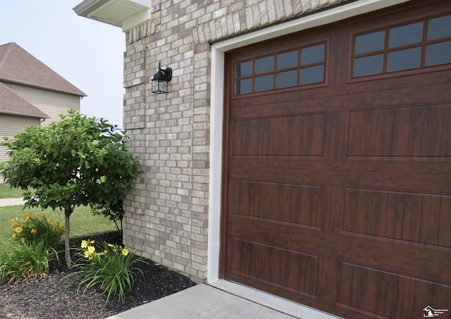 465 Corinth Cir, Dundee, MI 48131 - view of garage