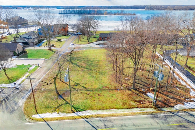 000 Southpointe Dr, Grosse Ile, MI 48138