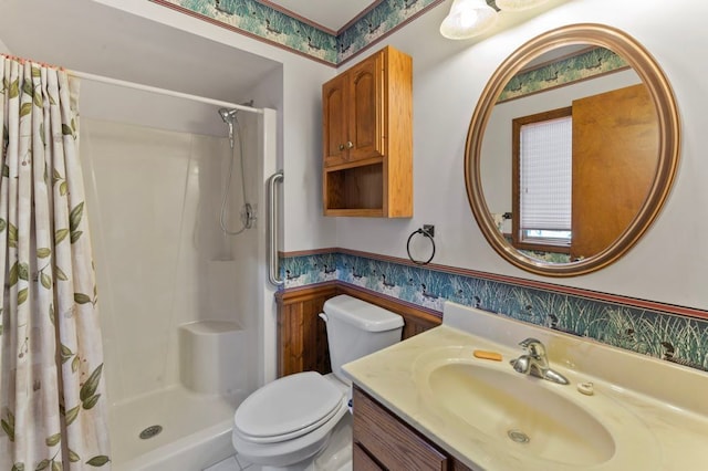 8439 Shoshoni Pass, Pigeon, MI 48755 - bathroom with curtained shower, toilet, and vanity