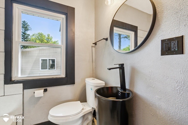 1418 Sunnyside Ave, Flint, MI 48503 - bathroom featuring toilet