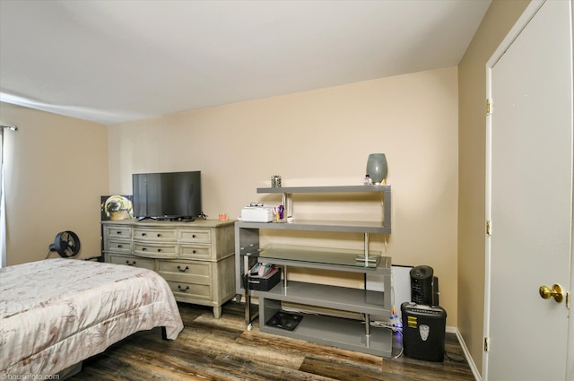 1445 Steeple Chase, Davison, MI 48423 - bedroom featuring dark wood finished floors