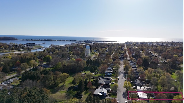 923 Maple St, Ludington, MI 49431 - view of property location featuring a nearby body of water and property boundaries highlighted