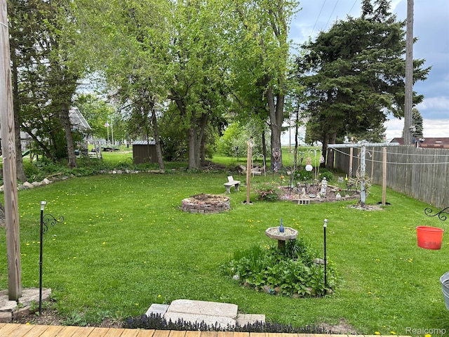7980 W Gilford Rd, Reese, MI 48757 - view of yard with a shed