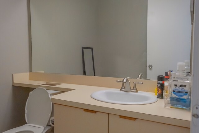 726 Hamilton, Rochester Hills, MI 48307 - bathroom featuring vanity and toilet