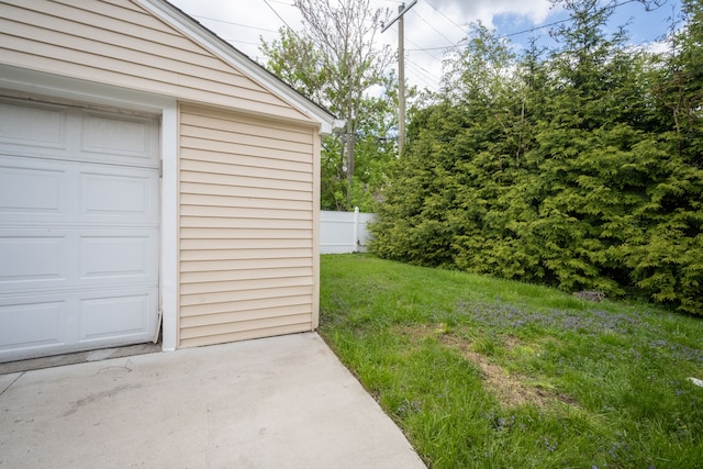 view of yard featuring a garage