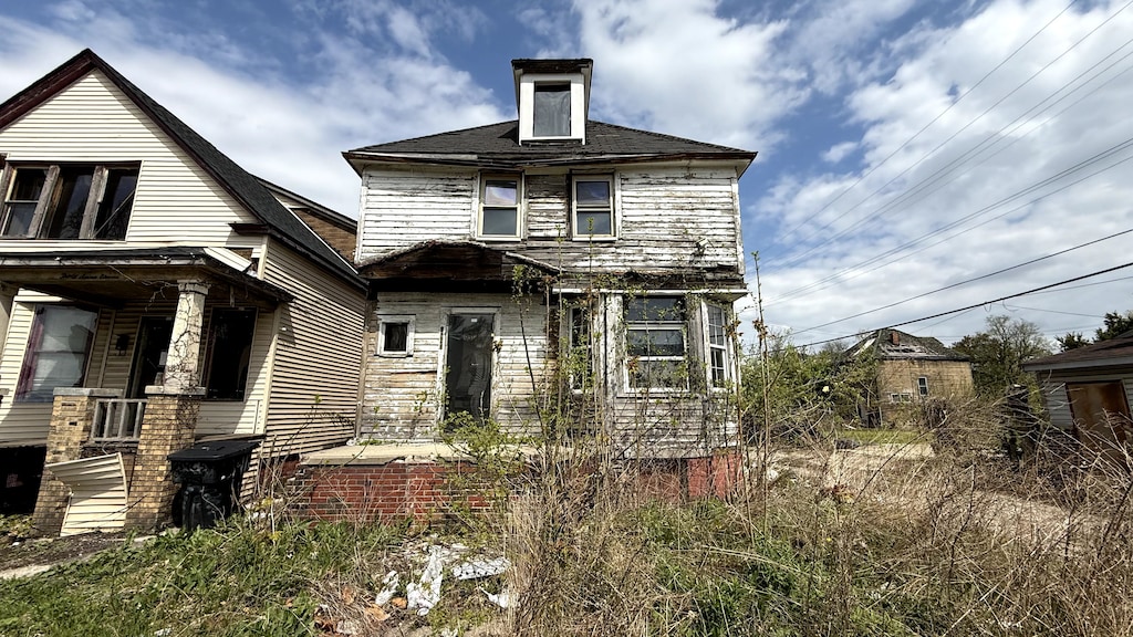 3717 E Kirby St, Detroit, MI 48211 - view of front of home