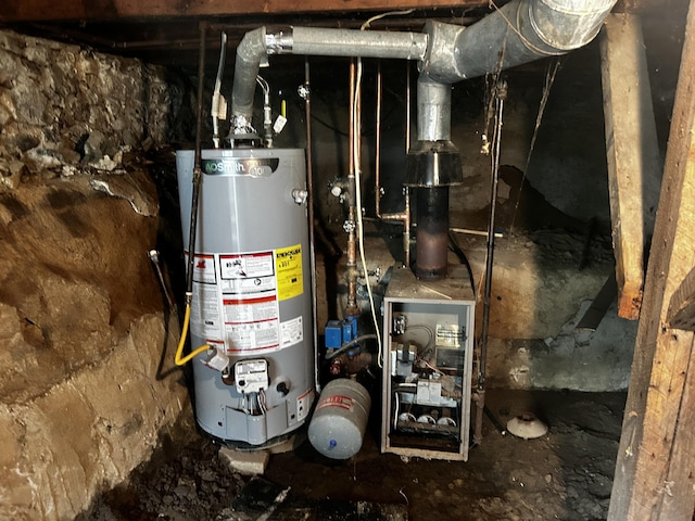 117 Hanover Ct, Hanover, MI 49241 - utility room with water heater