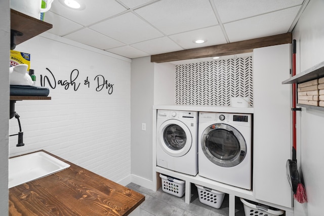 839 Rolling Meadows Dr, Quincy, MI 49082 - laundry room featuring independent washer and dryer, recessed lighting, and baseboards