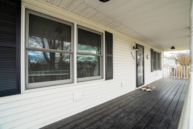 839 Rolling Meadows Dr, Quincy, MI 49082 - deck featuring a porch