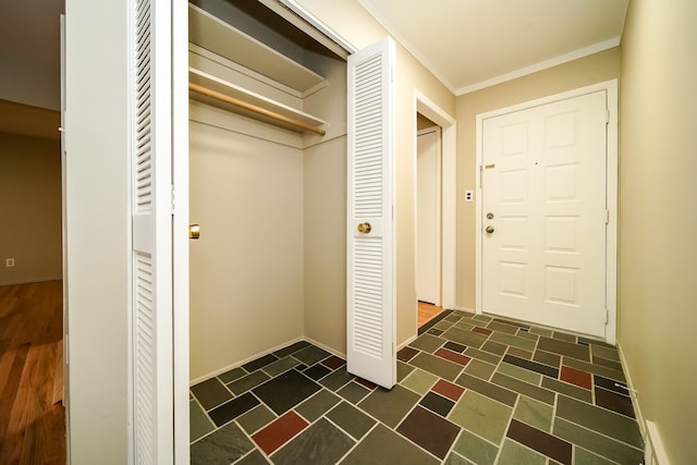 28407 Milton Ave, Warren, MI 48092 - foyer featuring ornamental molding