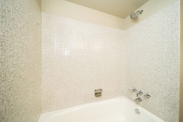 28407 Milton Ave, Warren, MI 48092 - view of bathroom