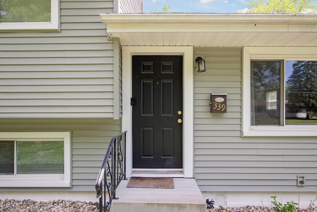 view of property entrance