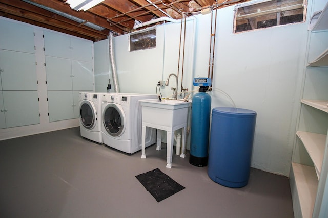 6339 Westchester St, Portage, MI 49024 - laundry room featuring washer and clothes dryer