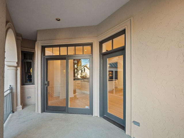 330 Ferndale Ave, Birmingham, MI 48009 - entrance to property featuring stucco siding