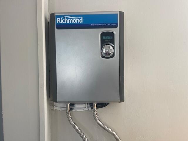 519 Whaley St, Cadillac, MI 49601 - detailed view of water heater