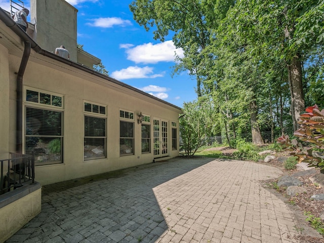 3418 Westchester Rd, Bloomfield Hills, MI 48304 - view of patio / terrace featuring fence