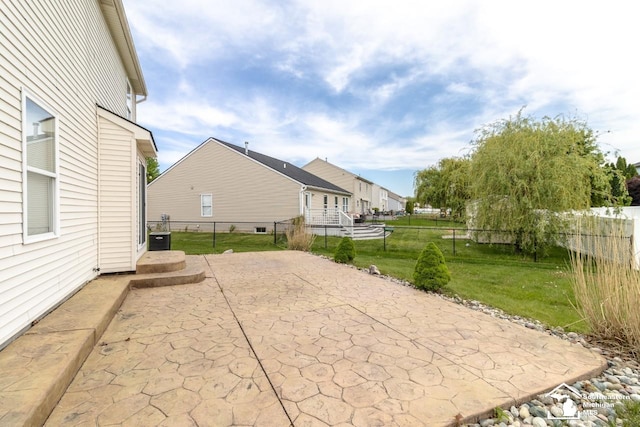 1786 Arbor Creek Dr, Monroe, MI 48162 - view of patio / terrace featuring a residential view
