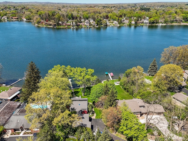 2660 Silverdown Ct, Waterford, MI 48328 - aerial view of a large body of water