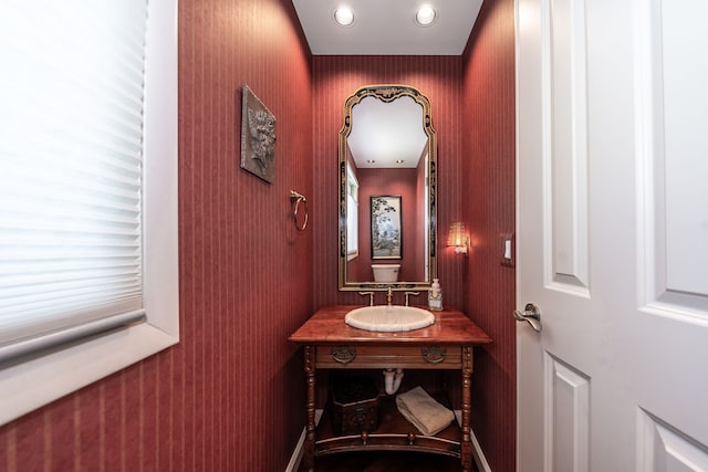 2660 Silverdown Ct, Waterford, MI 48328 - bathroom with vanity and recessed lighting