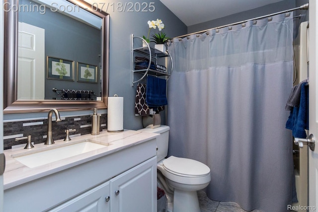 25380 Tara Ln, Flat Rock, MI 48134 - bathroom featuring tasteful backsplash and vanity