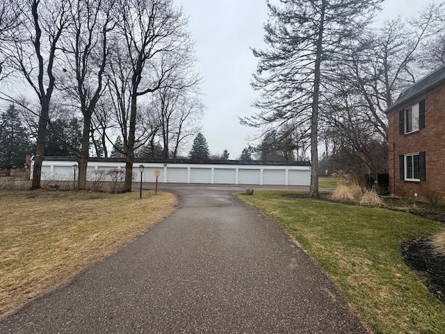 1750 Tiverton Rd Unit 28, Bloomfield Hills, MI 48304 - view of asphalt driveway