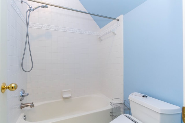 685 Dornoch Dr, Ann Arbor, MI 48103 - bathroom featuring toilet and bathtub / shower combination