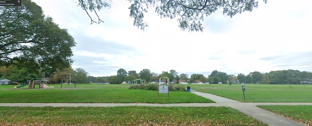 9608 Mercedes, Redford, MI 48239 - surrounding community featuring a yard