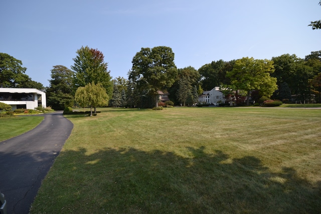 3751 Indian Trl, Orchard Lake, MI 48324