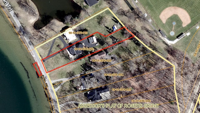 3751 Indian Trl, Orchard Lake, MI 48324