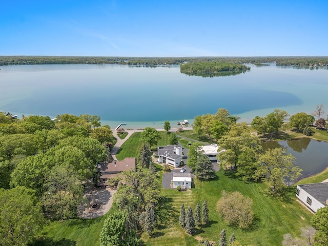 3751 Indian Trl, Orchard Lake, MI 48324