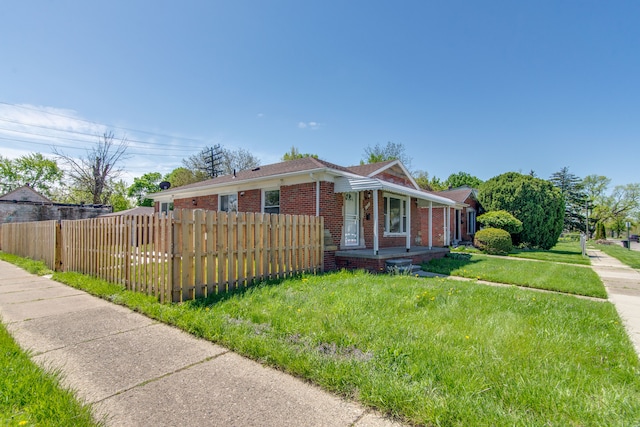 11580 Findlay St, Detroit, MI 48205 - bungalow-style home featuring brick siding and a porch
