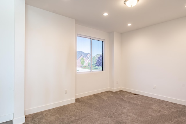 54598 Deadwood Ln, Utica, MI 48316 - unfurnished room featuring carpet floors, recessed lighting, and baseboards