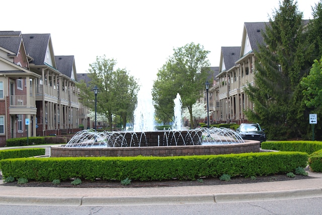 414 Old Pine Way Unit 136, Walled Lake, MI 48390 - view of property's community