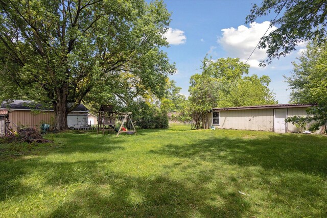 2726 Horton Ct, Niles, MI 49120 - view of grassy yard