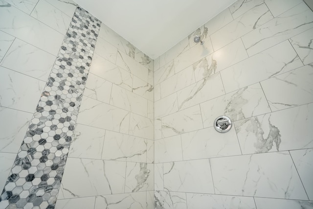 17344 Wisconsin St, Detroit, MI 48221 - full bathroom featuring a tile shower