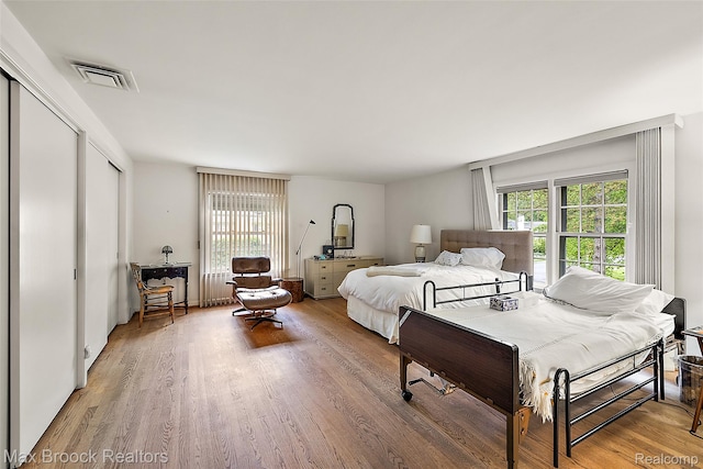 3287 Bradway Blvd, Bloomfield Hills, MI 48301 - bedroom with light wood-style flooring