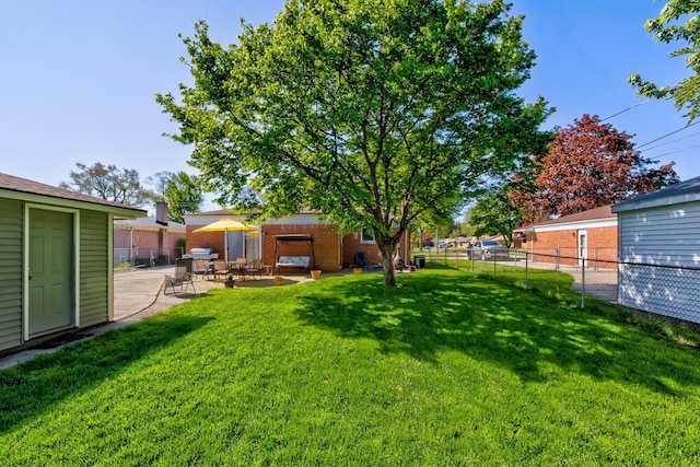 view of yard with a patio