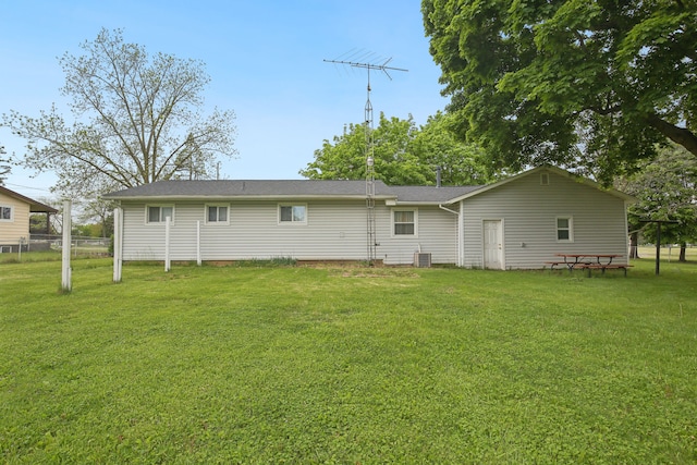 5427 Fiesta Pass, Grand Blanc, MI 48439 - view of rear view of property