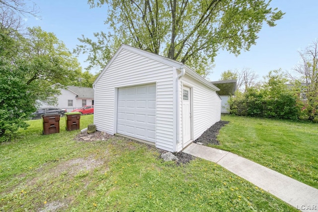view of detached garage