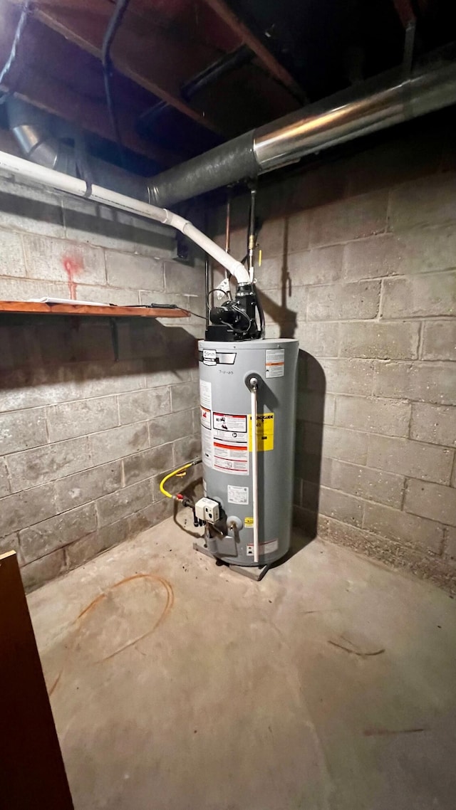 1821 W Hansen Rd, Scottville, MI 49454 - utilities featuring water heater