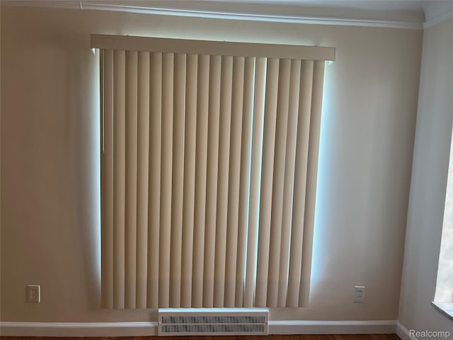 11520 Engleside St, Detroit, MI 48205 - detailed view of ornamental molding