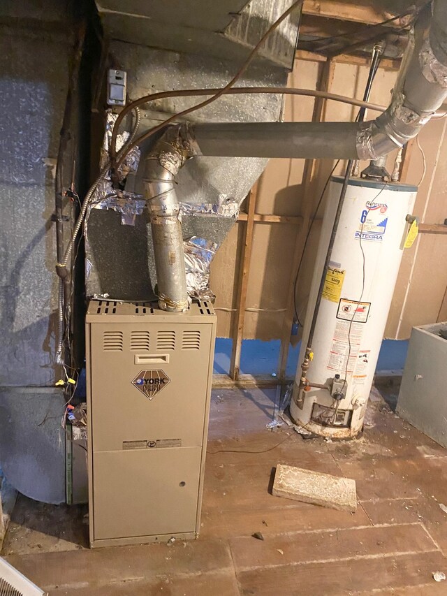 1622 Barbara Dr, Flint, MI 48504 - utilities with water heater