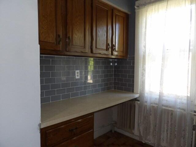 31 Orchard Pl, Battle Creek, MI 49017 - unfurnished office featuring radiator heating unit