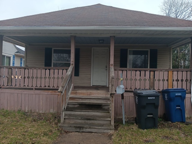 1517 Tacoma St, Flint, MI 48503 - view of front of property featuring roof with shingles and covered porch