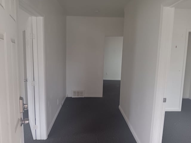 1517 Tacoma St, Flint, MI 48503 - corridor featuring baseboards