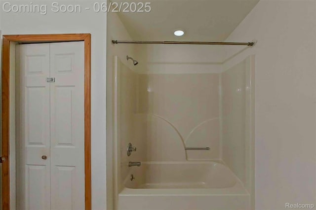 3749 Chase Lake Rd, Howell, MI 48855 - full bath featuring shower / bathtub combination and a closet