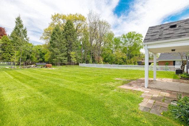 view of yard with a patio area