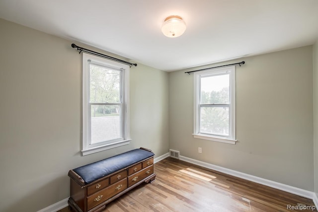 3070 Old Orchard Dr, Waterford, MI 48328 - unfurnished room featuring baseboards and light wood finished floors