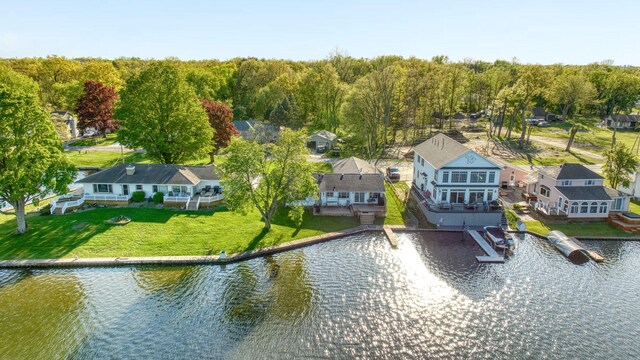 555 S Lakeside Dr, Michigan Center, MI 49254 - aerial view of residential area featuring a large body of water